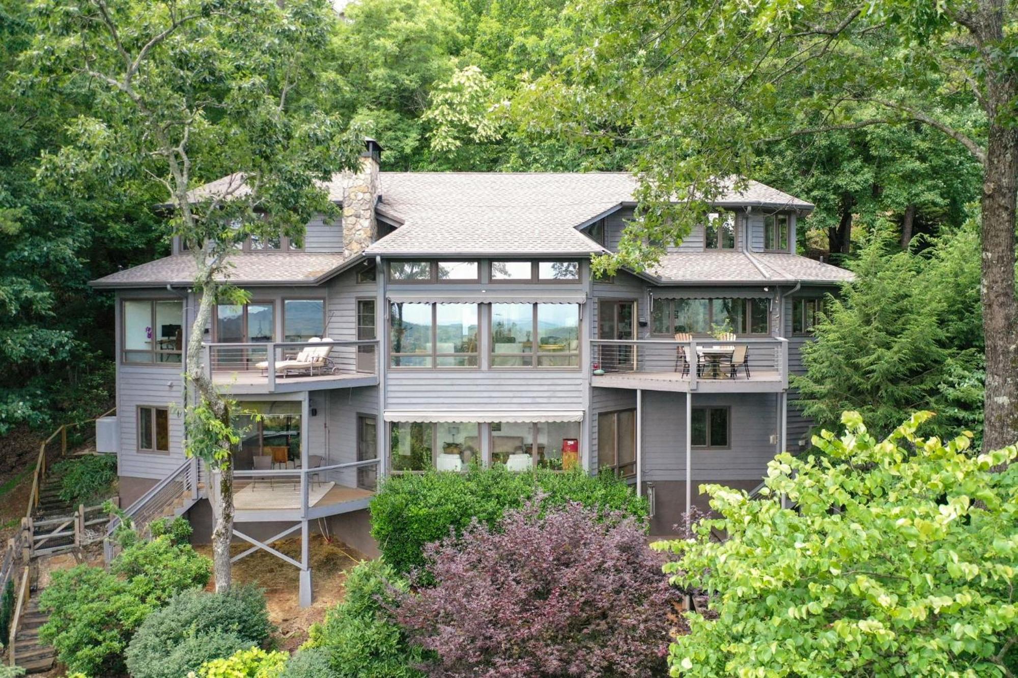 Falken Haus - Relax In Seclusion With Panoramic Lake Views Jasper Luaran gambar