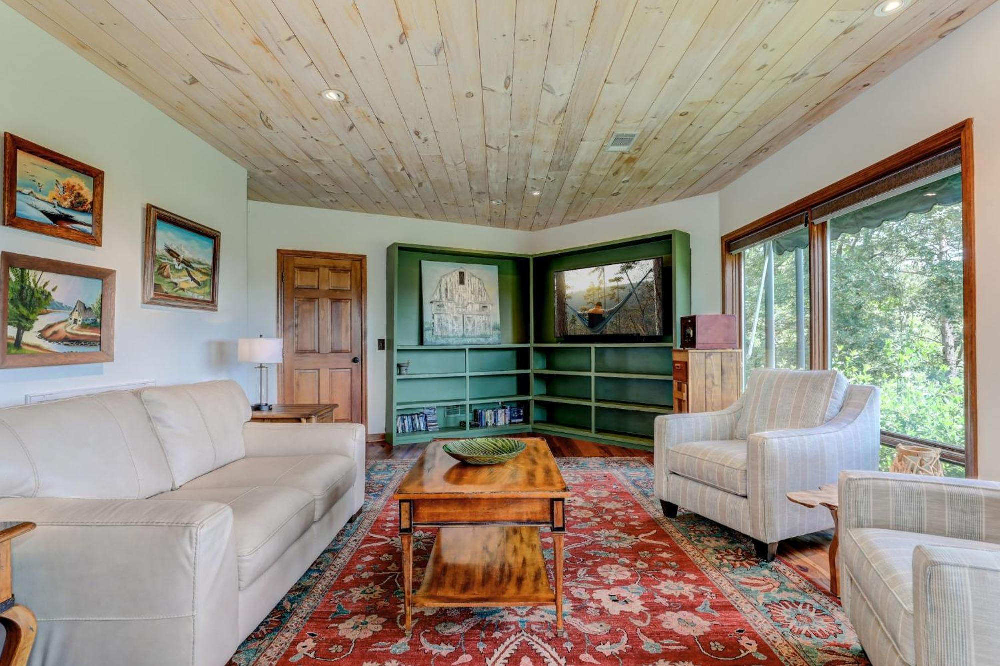 Falken Haus - Relax In Seclusion With Panoramic Lake Views Jasper Luaran gambar