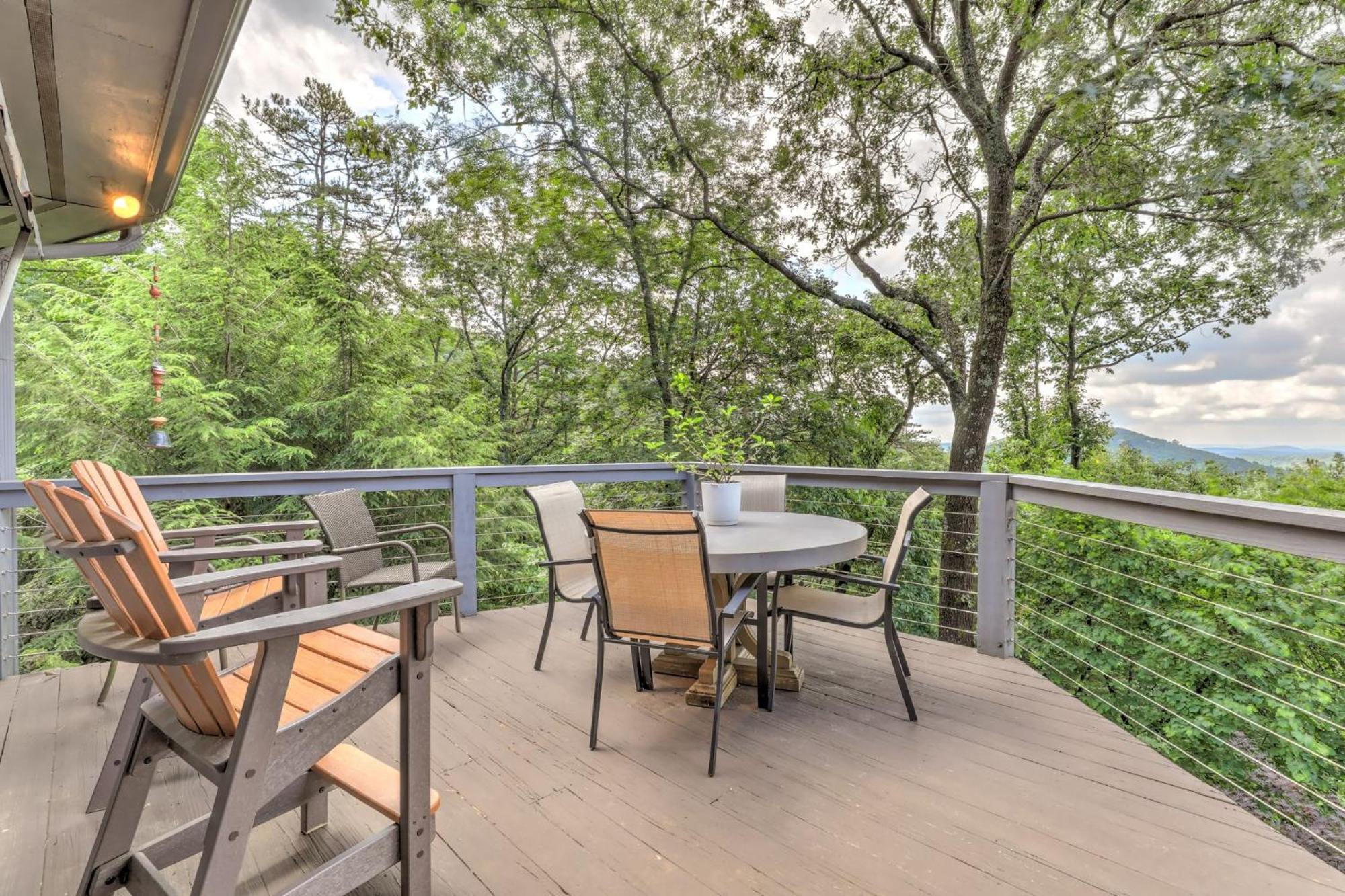 Falken Haus - Relax In Seclusion With Panoramic Lake Views Jasper Luaran gambar