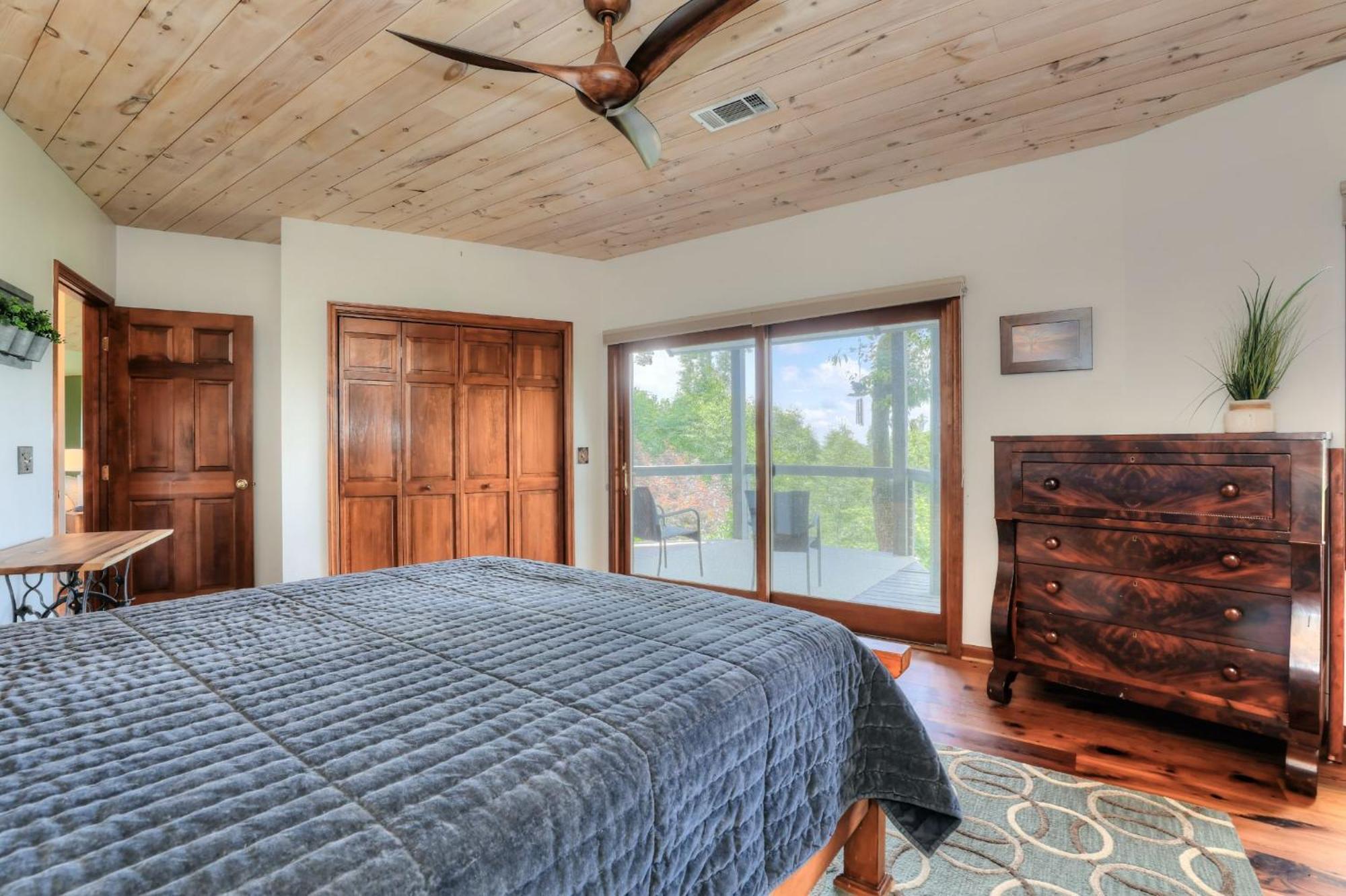 Falken Haus - Relax In Seclusion With Panoramic Lake Views Jasper Luaran gambar