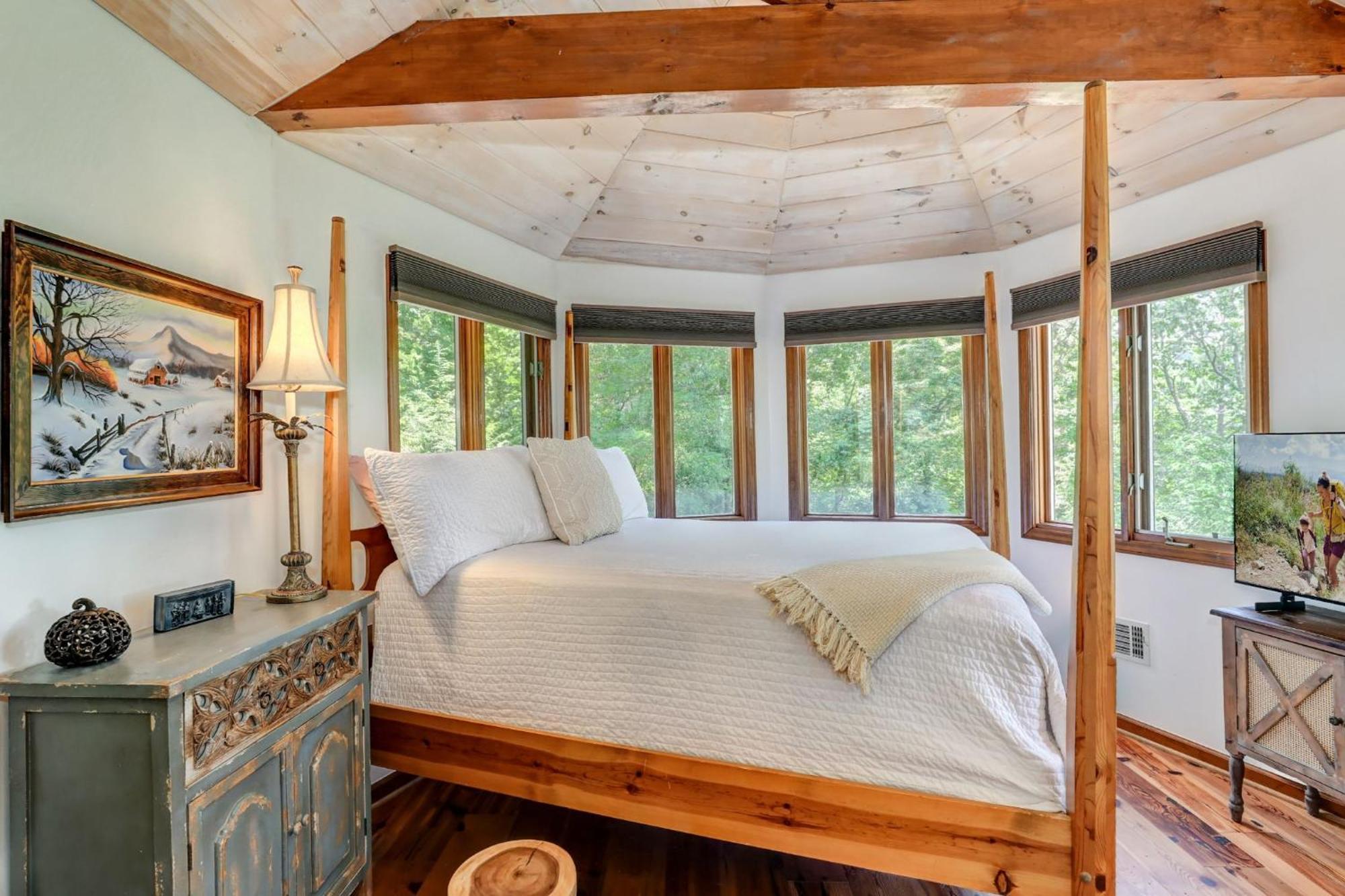 Falken Haus - Relax In Seclusion With Panoramic Lake Views Jasper Luaran gambar