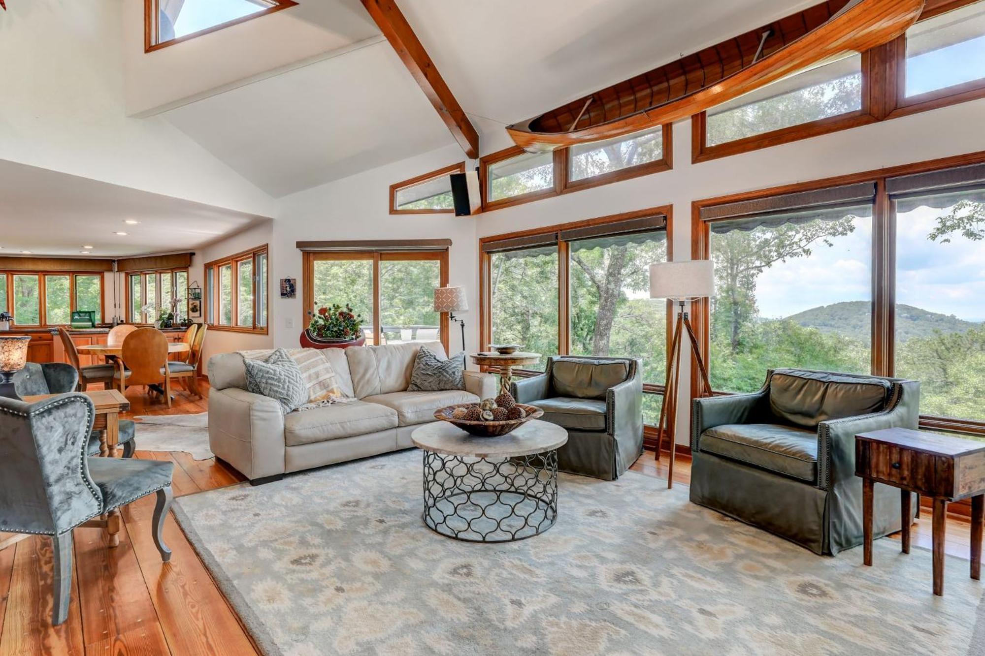 Falken Haus - Relax In Seclusion With Panoramic Lake Views Jasper Luaran gambar